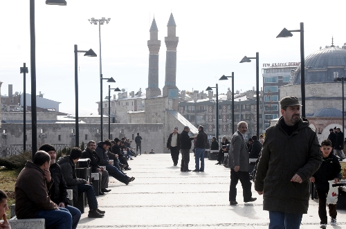 Sivas'ta bahar havası esiyor