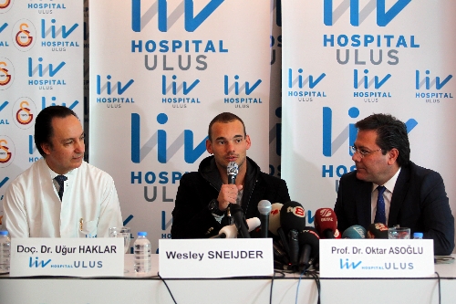 Sneijder: İstanbul'a gelmek mutluluk verici