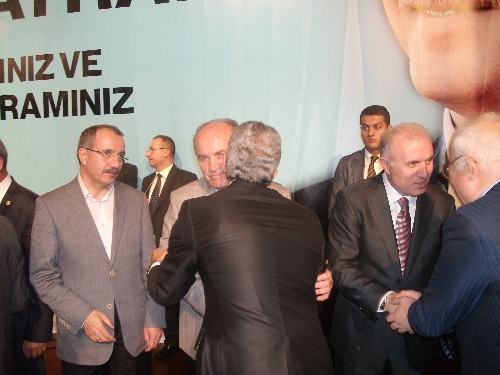 Soylu: Atatürk'ün resmini paradan çıkaranlar, bugün Cumhuriyet istismarı yapıyor