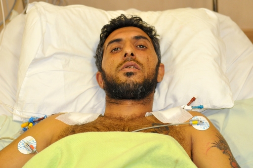 Suriye'deki çatışmada böbreği kurşunların hedefi oldu