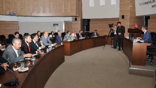 Tahmazoğlu: Kentsel dönüşümde belediye bütçesiyle 4 bin konut yapılıyor