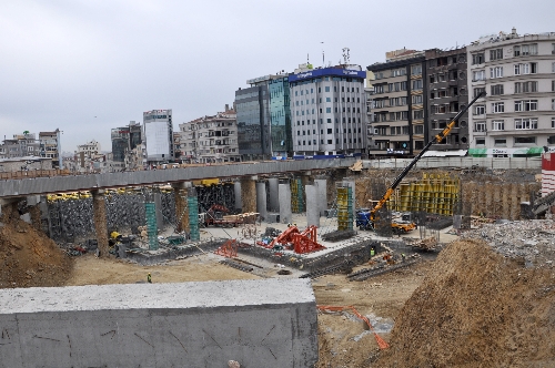 Taksim'de bulunan tarihi kemer kaldırılacak