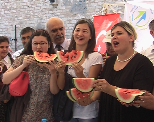 Taksim'de organik Adana karpuz tanıtımı