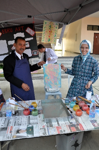 Taylandlı yetkili, Ebru sanatının çok sevdiâ (Özel)