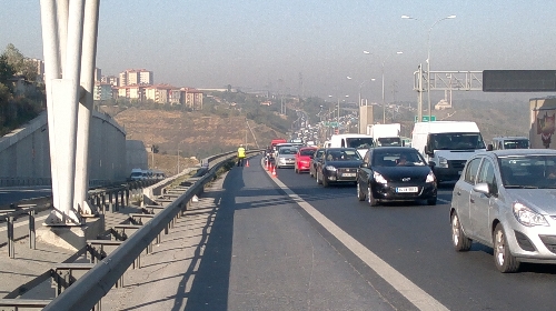 TEM'de 'yaya trafik polisi' uygulaması