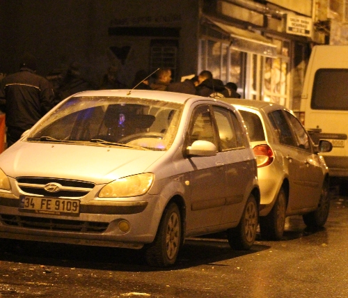 Temizlik işçisi çöp toplarken bomba buldu