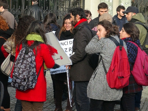 TKP'li öğrenciler rektörü istifaya çağırdı