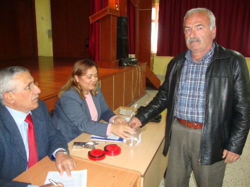 TOKİ Pazaryolu'nda 80 konutu hak sahibi teslim etti