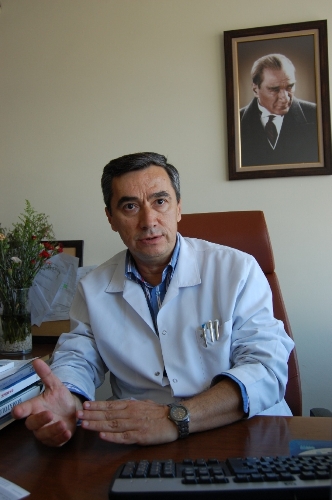 Topuk dikenini fazla kilo ve yüksek topuklu ayakkabılar tetikliyor