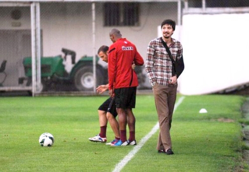 Trabzonspor, evindeki galibiyet serisini Mersin'le sürdürmek istiyor