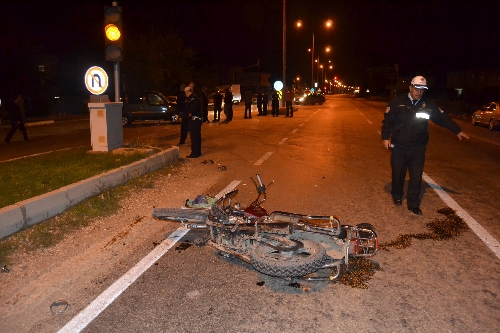 Trafik kazasında yaralanan sürücü hayatını kaybetti