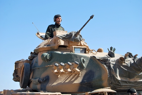 TSK, Kobani sınırında taarruz tatbikatı gerçekleştirdi
