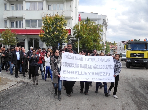 Tunceli'de gözaltı protestosu