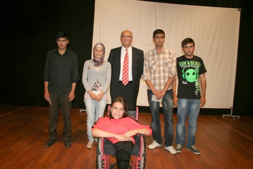 Turhal'da üniversiteyi kazanan 140 öğrenciye nakdi yardım yapıldı