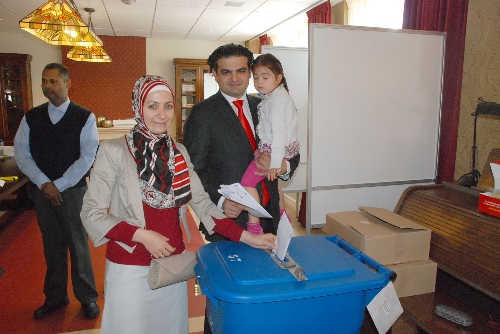 Türk adaylar oylarını kullandı