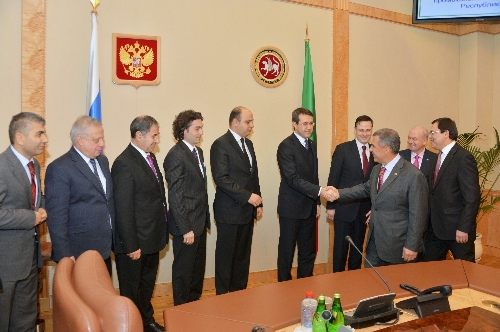 Türk otomobilciler Tataristan Cumhurbaşkanı ile görüştü