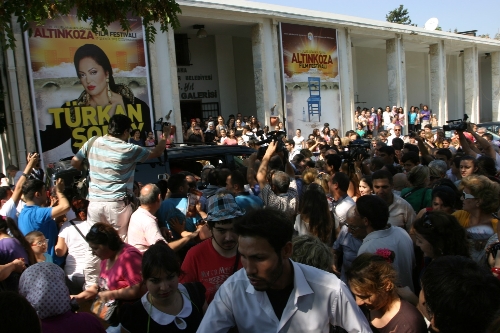 Türkan Şoray'a sevgi seli