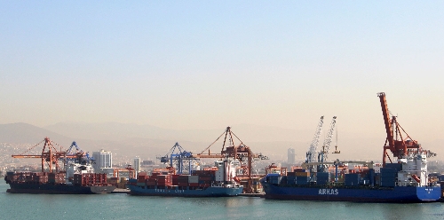 Türkiye ihracatını karayoluyla, Ege Bölgesi ise denizyoluyla yaptı