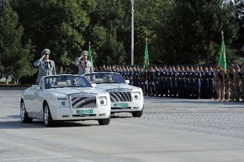 Türkmenistan Savunma Bakanı, tümgeneral rütbesine yükseldi