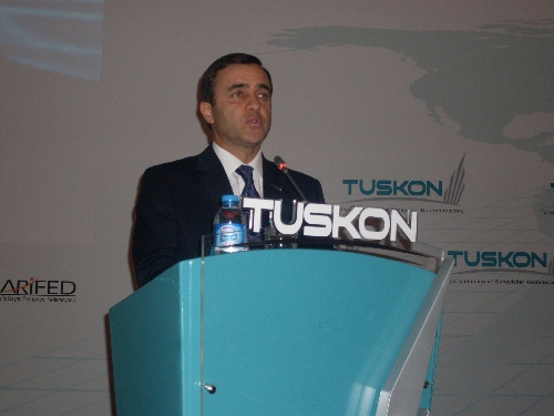 TUSKON Başkanı: Rüzgar dursa bile küreklere asılacağız