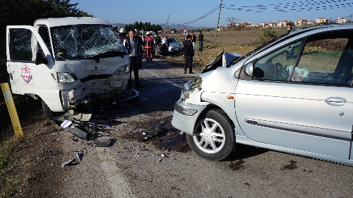 Tuzla'da kaza: 2 ağır yaralı