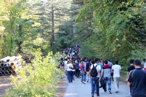 Üniversite öğrencileri Kazdağları'nda yürüyüş yaptı