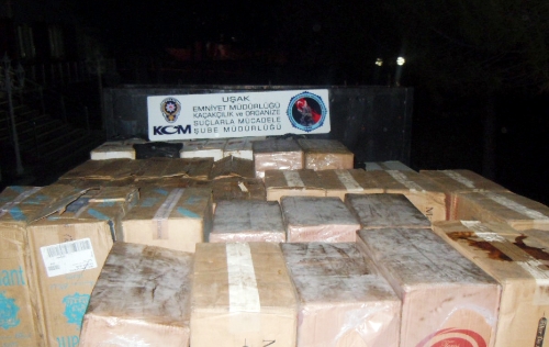 Uşak'ta 50 bin paket kaçak sigara ele geçirildi