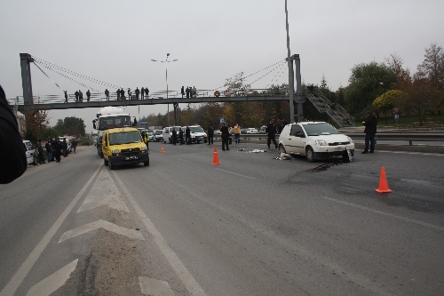 Üst geçit yerine yolu tercih edince canından oldu