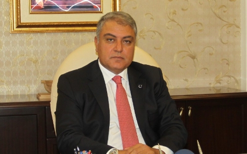 Vali, bayram mesajında ziyaretlerde sigara ikram edilmesine tepki gösterdi