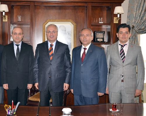 Vali Daşöz: Manisa yakın gelecekte kiraz üretiminde lider olacak