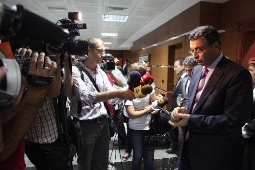 Vali Güvenç: Biz okullarda ve sıfır noktasındaki evlerde tedbir almıştık