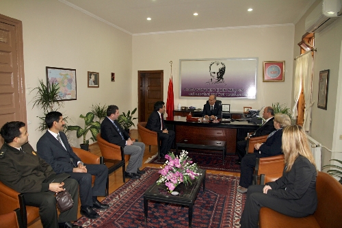 Vali Harput'tan Karacabey'e övgü