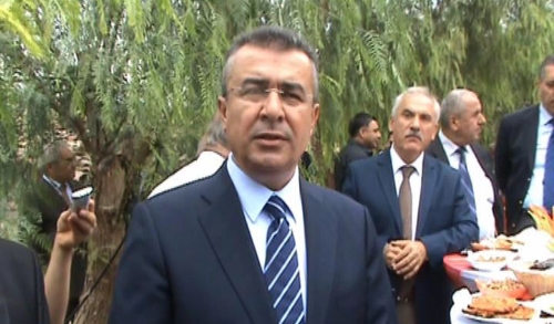 Vali Lekesiz: Hatay'da düşen bombalar nedeniyle boşaltılması gereken köyümüz yok