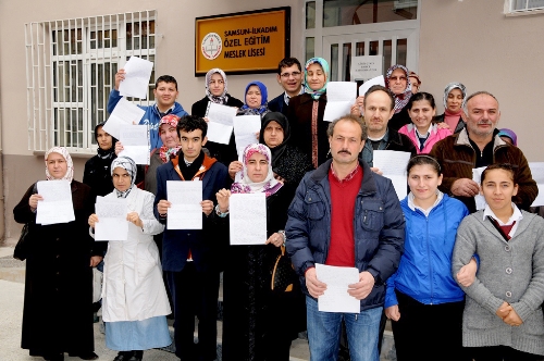 Veliler, okulları kapatılırsa engelli çocuklarını başka şehre göndermeyecek