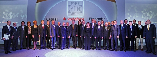 Vodafone sponsorluğunda İzmir ekonomisine yön verenler ödüllendirildi