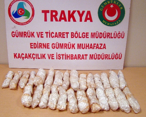 Yakıt tankında 5 bin 373 TL değerinde alerji hapı ele geçirildi
