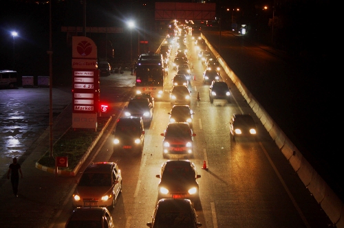 Yalova'da trafik çilesi 20 kilometreyi aştı