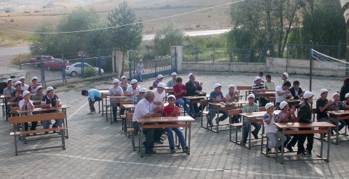 Yaz Kuran Kursu'nda 52 öğrenci Kur'an-ı Kerim'i hatmetti