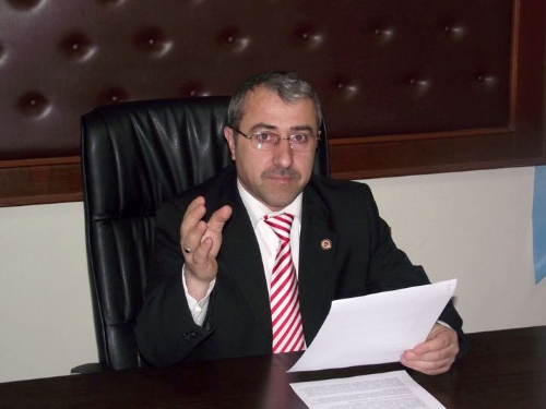 Yazıcı: Memurlar, bilgileri dışında partilere üye yapılmış