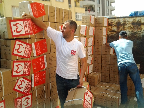 Yeryüzü Doktorları, Suriye halkının yaralarını sarıyor