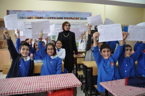 Yozgat'ta 92 bin öğrenci karne heyecanı yaşadı